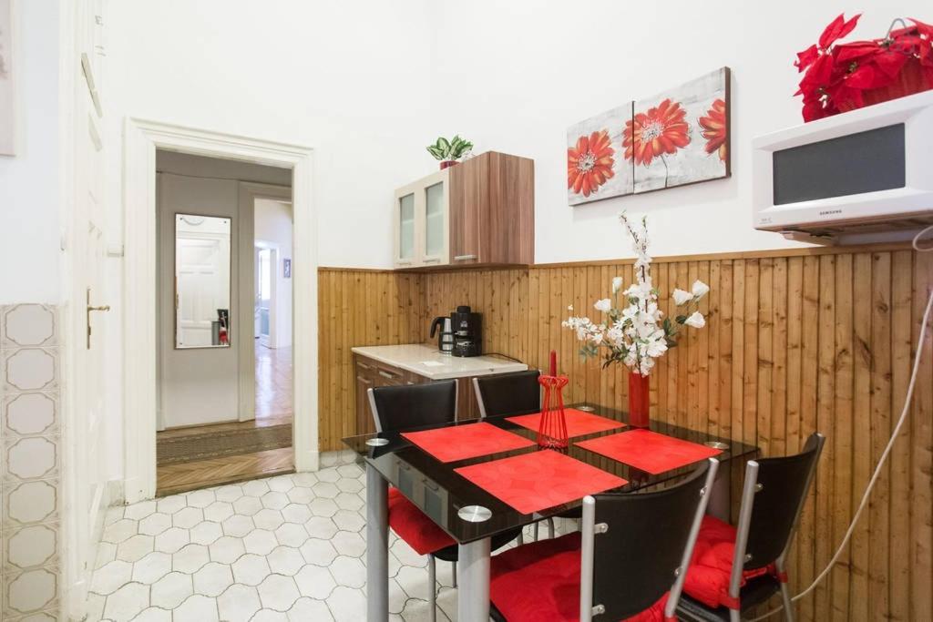 Chain Bridge Apartment ブダペスト エクステリア 写真