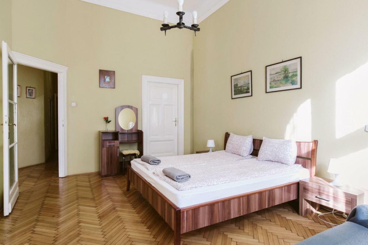 Chain Bridge Apartment ブダペスト エクステリア 写真